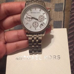 Women’s Michael Kors Watch PRICE FIRM
